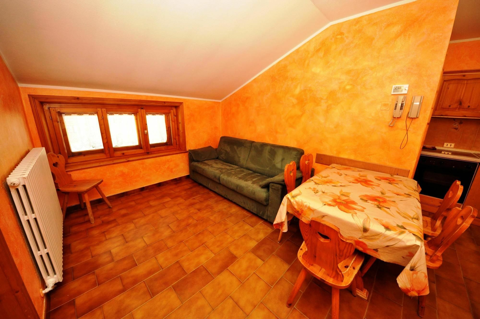 Residence Casa Longa By Livigno Accomodation Eksteriør billede