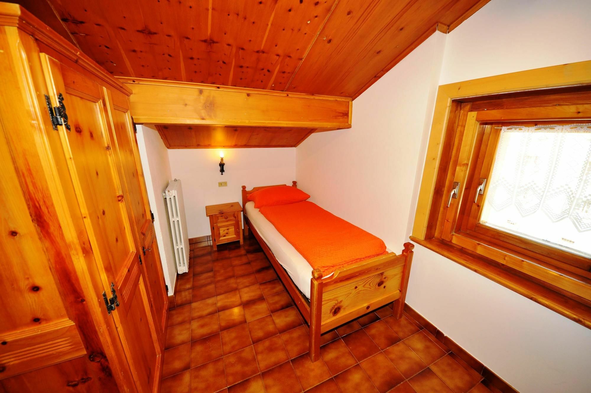 Residence Casa Longa By Livigno Accomodation Eksteriør billede