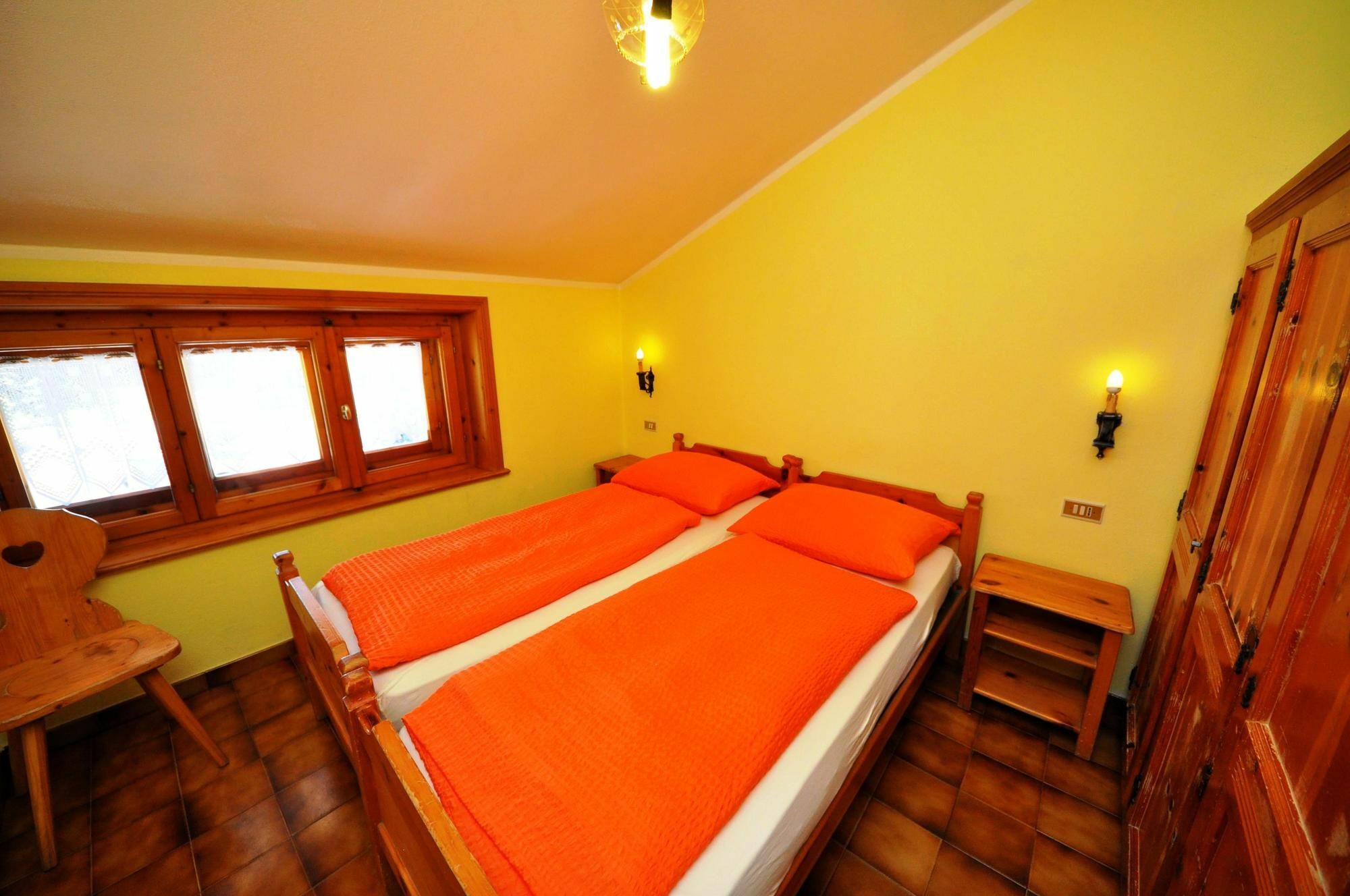 Residence Casa Longa By Livigno Accomodation Eksteriør billede